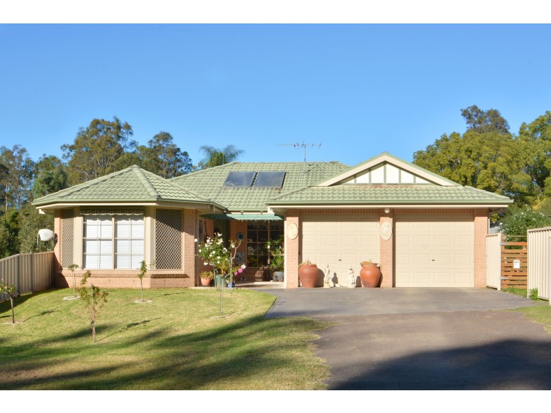 18 Bruce Street, Abernethy NSW 2325