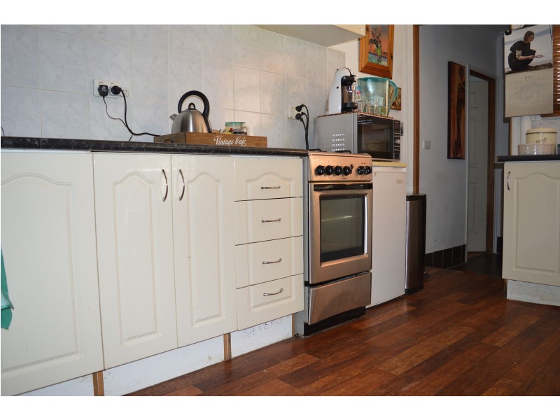 18 Bruce Street, Abernethy NSW 2325