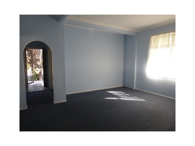8 Cooper Street, Cessnock NSW 2325