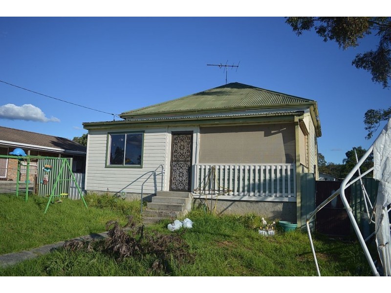 18 Murray Street, Abernethy NSW 2325