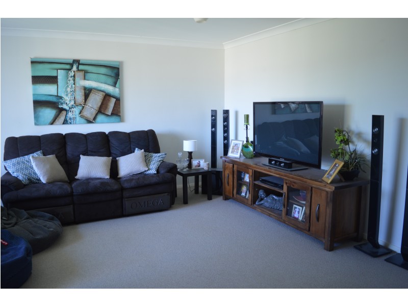 12 Garland Road, Cessnock NSW 2325