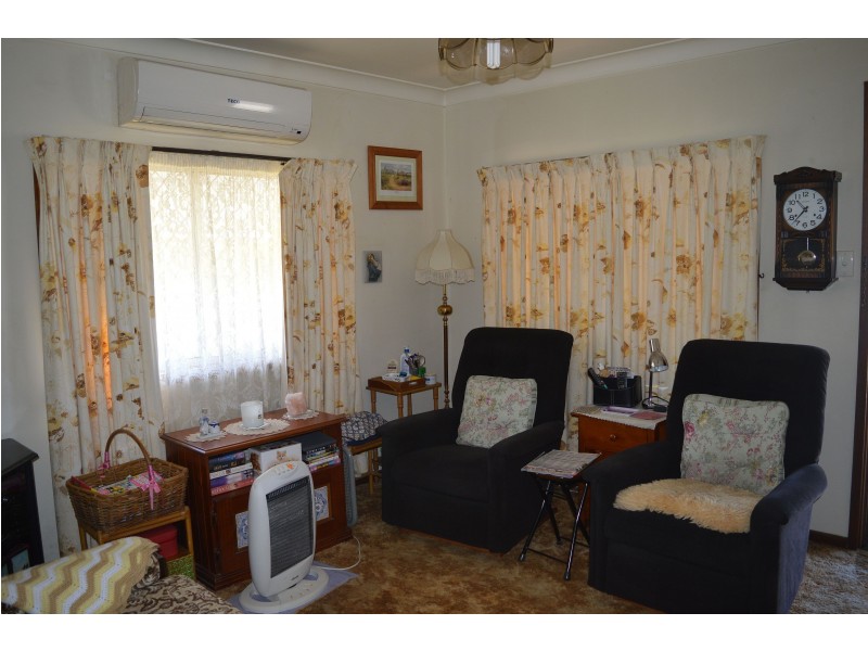 44 Daniel Street, Cessnock NSW 2325