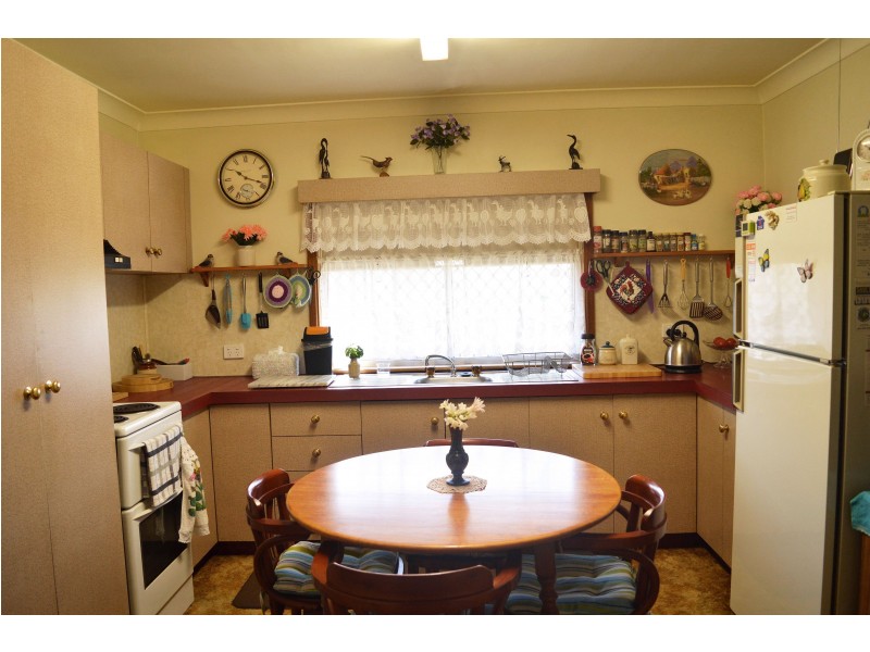 44 Daniel Street, Cessnock NSW 2325