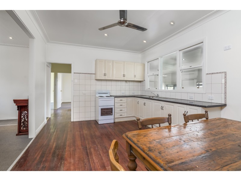 85 Lovedale Road, Lovedale NSW 2325