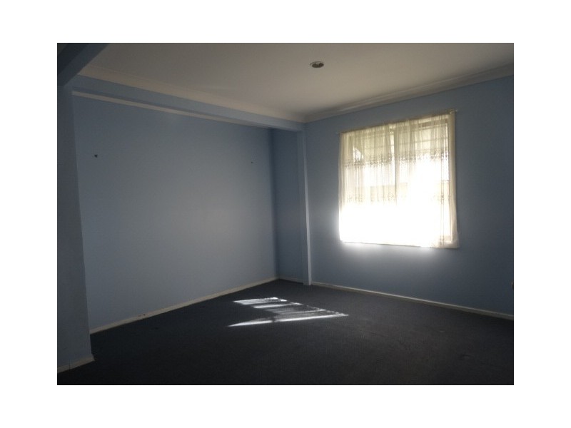 8 Cooper Street, Cessnock NSW 2325