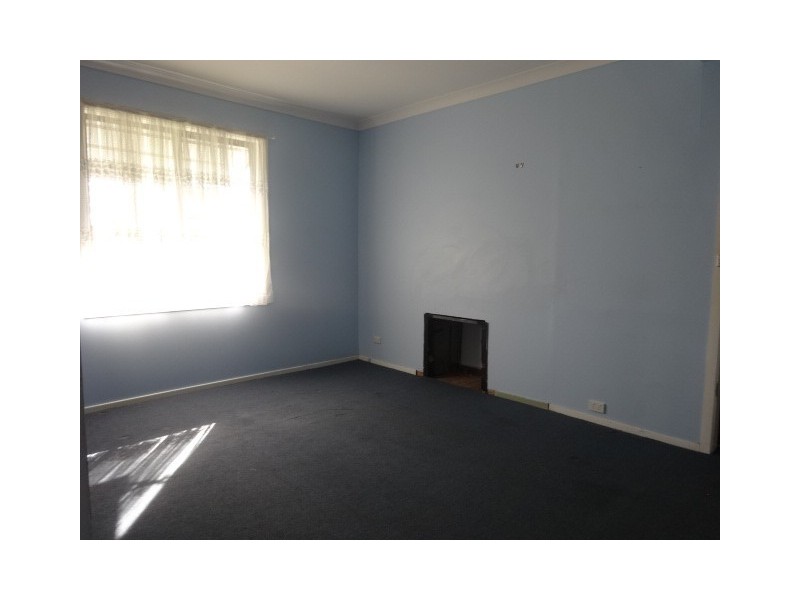 8 Cooper Street, Cessnock NSW 2325
