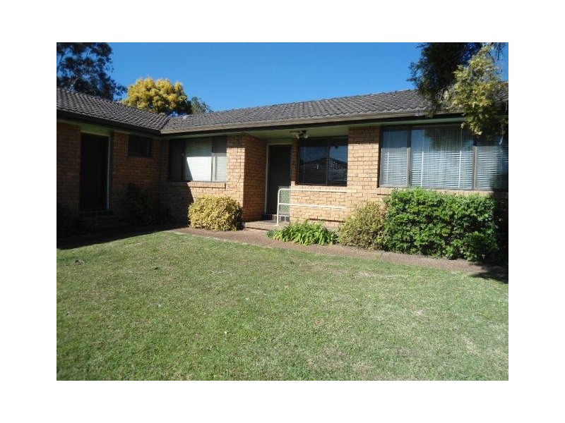 3/7 Kanowna Ave, Cessnock NSW 2325