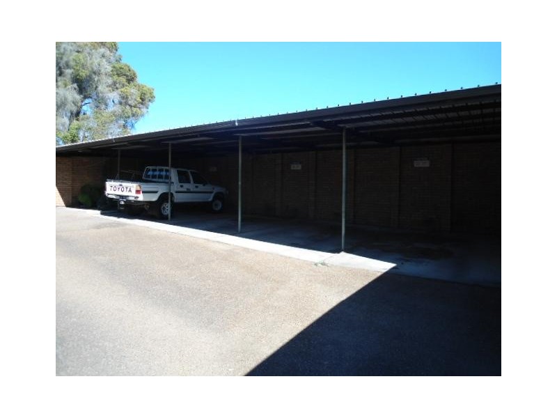 3/7 Kanowna Ave, Cessnock NSW 2325
