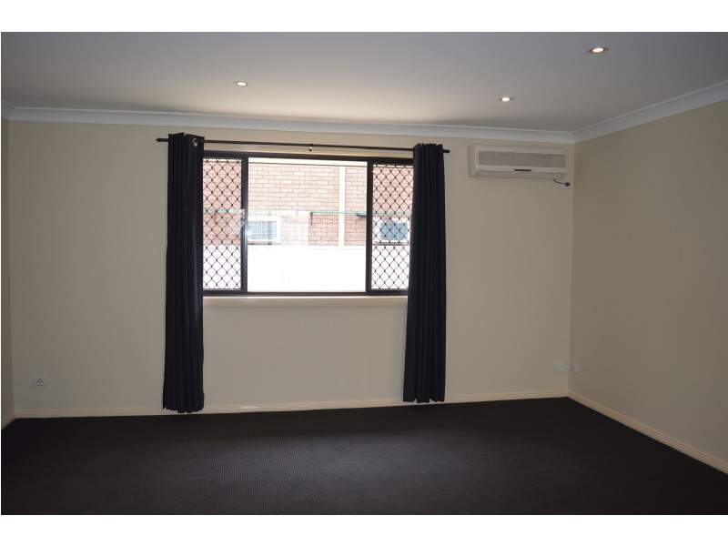 2/304 Maitland Road, Cessnock NSW 2325