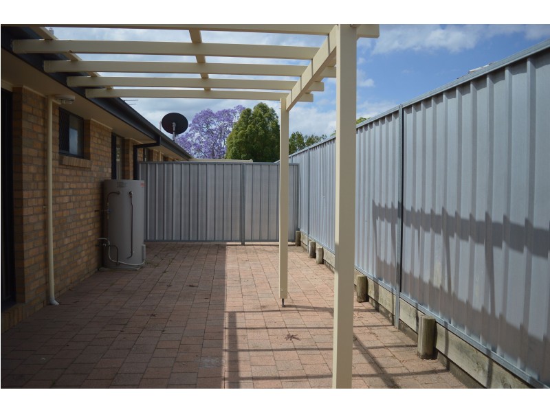 2/304 Maitland Road, Cessnock NSW 2325
