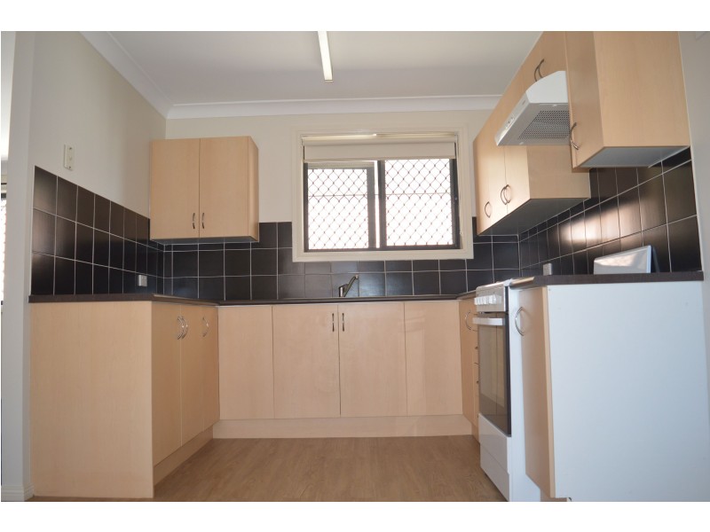 2 & 3/304 Maitland Road, Cessnock NSW 2325