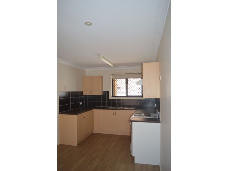 2 & 3/304 Maitland Road, Cessnock NSW 2325