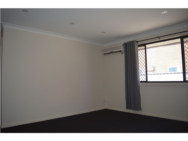 2 & 3/304 Maitland Road, Cessnock NSW 2325