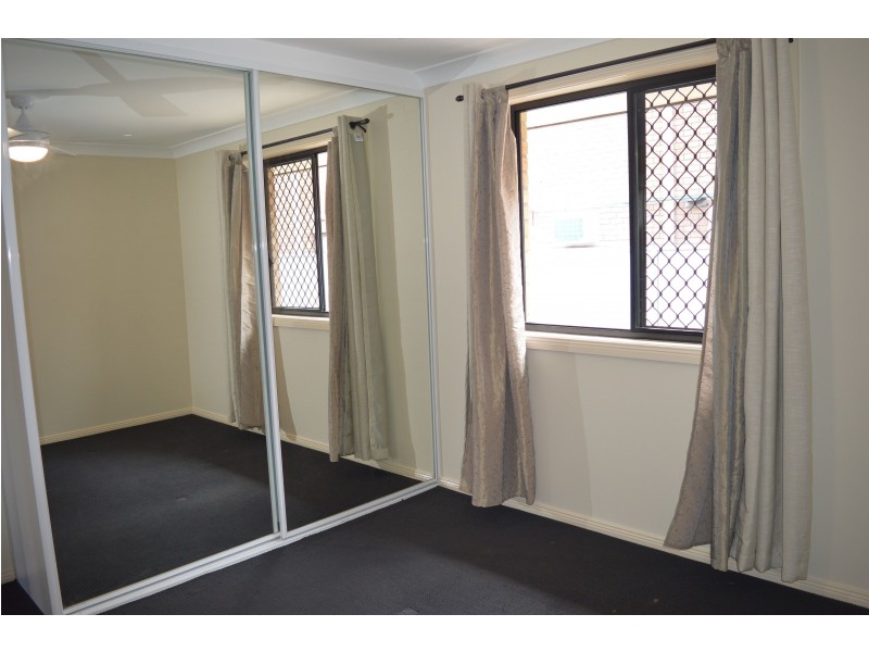2 & 3/304 Maitland Road, Cessnock NSW 2325
