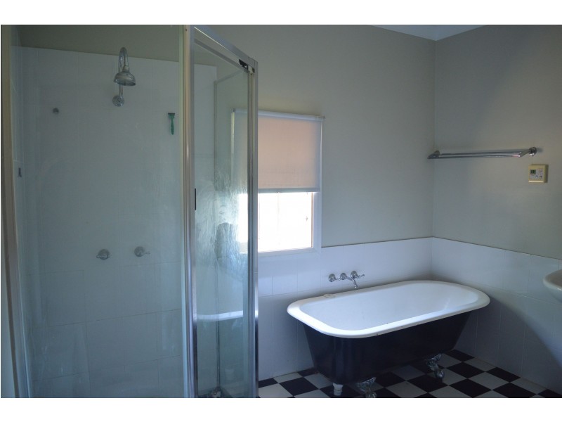 19 Mount View Road, Cessnock NSW 2325