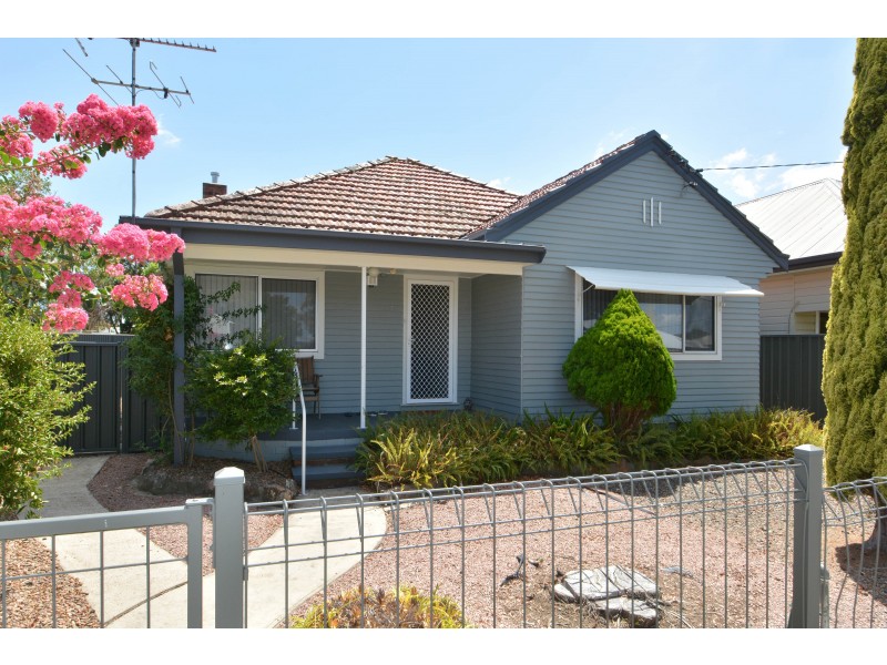 7 West Avenue, Cessnock NSW 2325