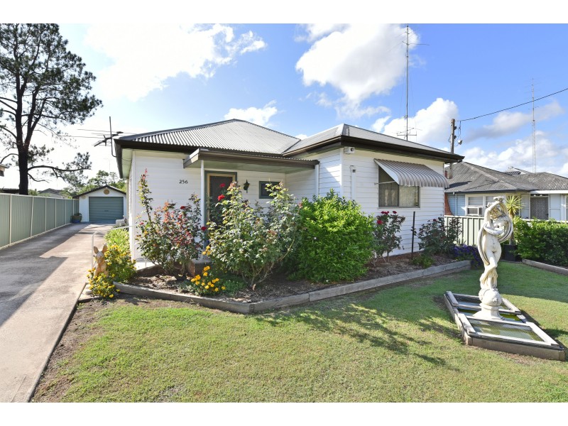 256 Vincent Street, Cessnock NSW 2325