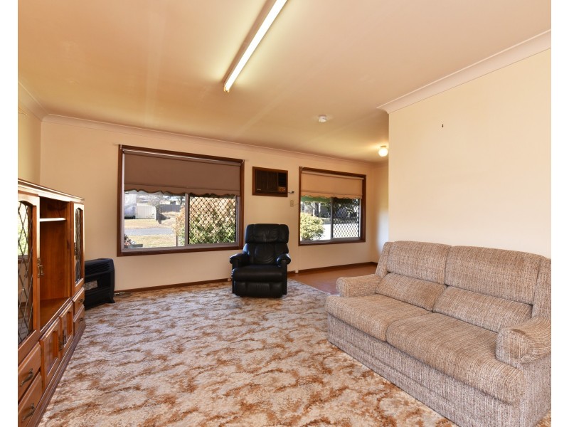 57 Macquarie Avenue, Cessnock NSW 2325