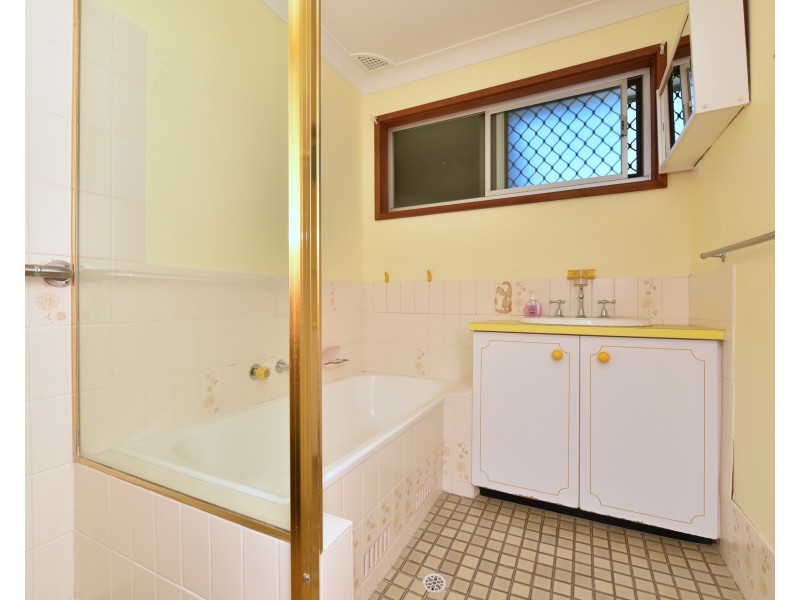 57 Macquarie Avenue, Cessnock NSW 2325