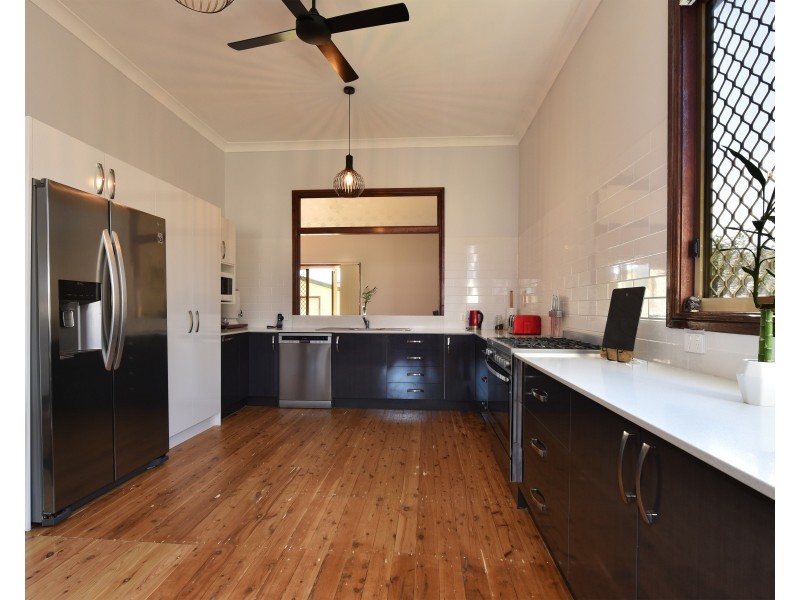 38 Anzac Avenue, Cessnock NSW 2325