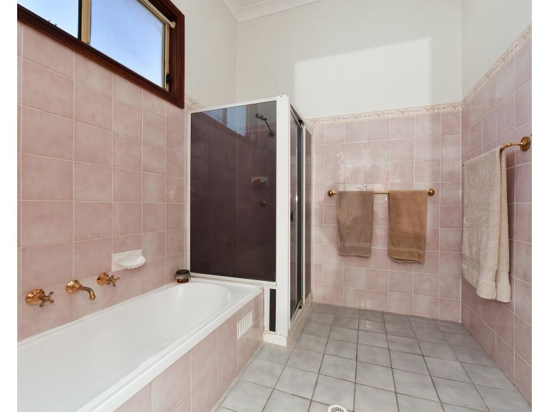 38 Anzac Avenue, Cessnock NSW 2325