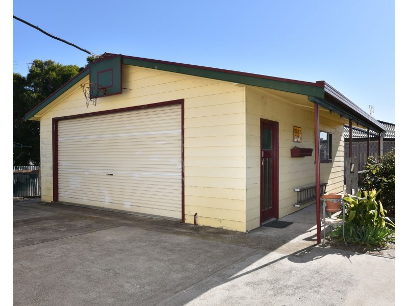 38 Anzac Avenue, Cessnock NSW 2325