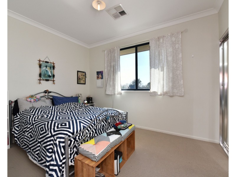 12 Hickey Street, Cessnock NSW 2325