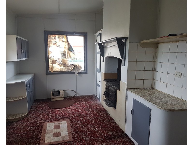 6 Mount View Road, Cessnock NSW 2325