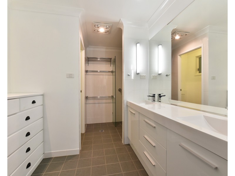 8 Chapman Street, Cessnock NSW 2325