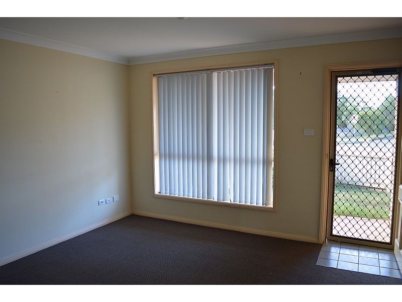 1/4 Sports Avenue, Cessnock NSW 2325