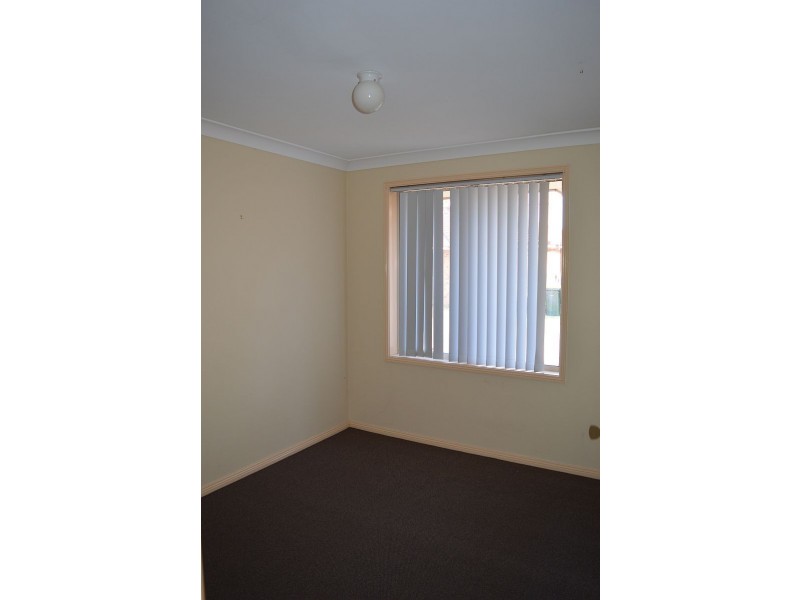 1/4 Sports Avenue, Cessnock NSW 2325