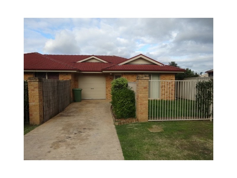 1/12 Chidgey Street, Cessnock NSW 2325