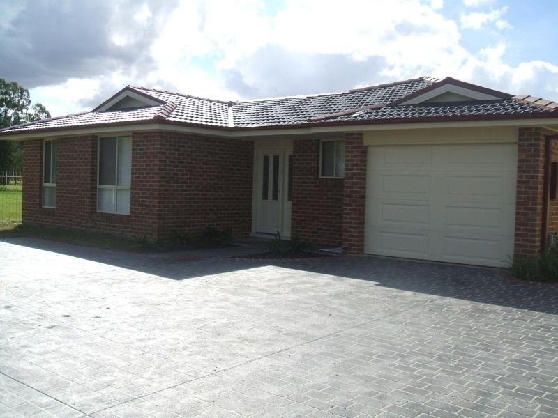 1/100 Mount View Road, Cessnock NSW 2325