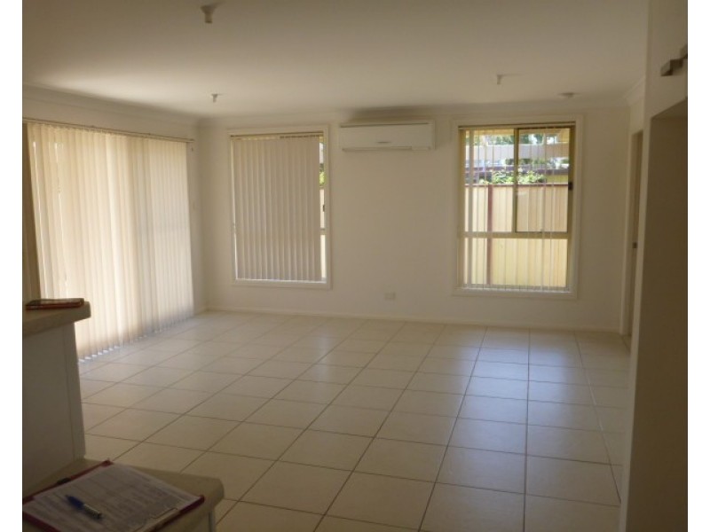 2/100 Mount View Road, Cessnock NSW 2325