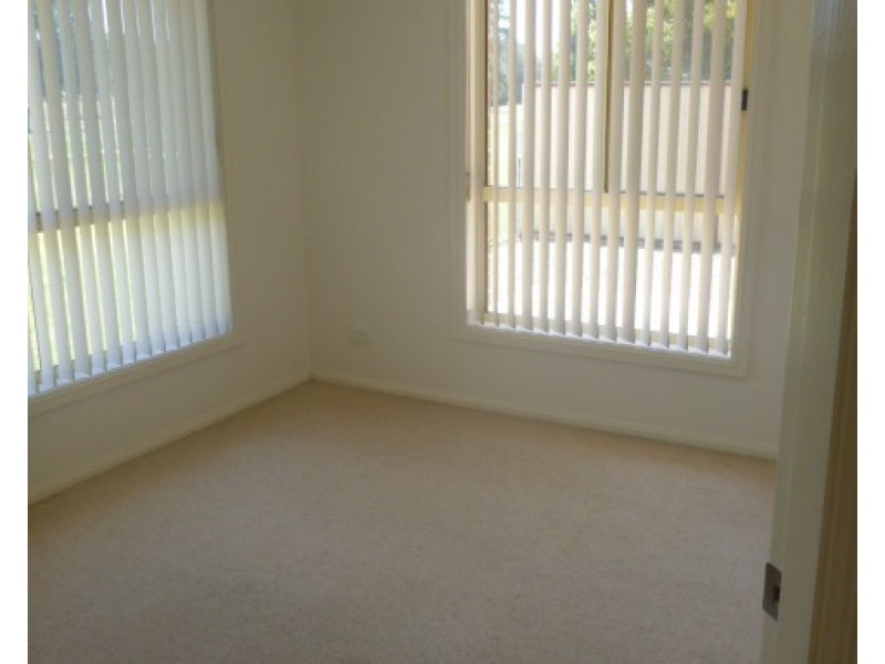 2/100 Mount View Road, Cessnock NSW 2325