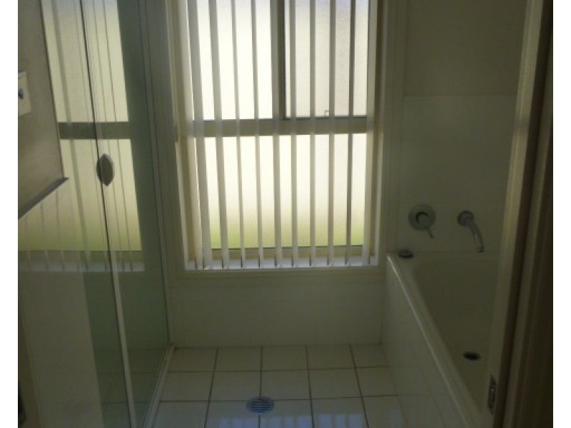 2/100 Mount View Road, Cessnock NSW 2325