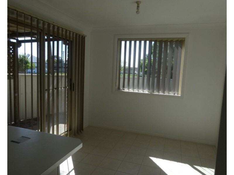 2/8C Sheddon Street, Cessnock NSW 2325