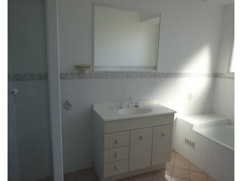 2/8C Sheddon Street, Cessnock NSW 2325