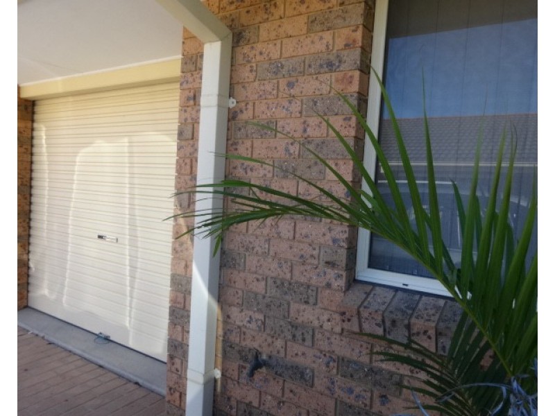 2/8C Sheddon Street, Cessnock NSW 2325