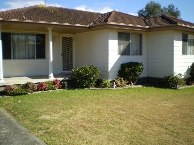 5 Wallace Place, Cessnock NSW 2325