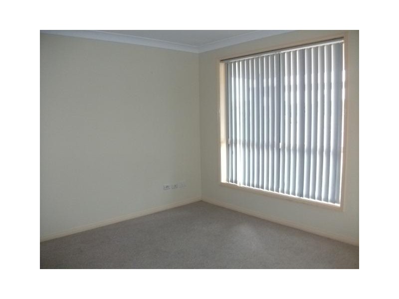 1/4 Sports Ave, Cessnock NSW 2325