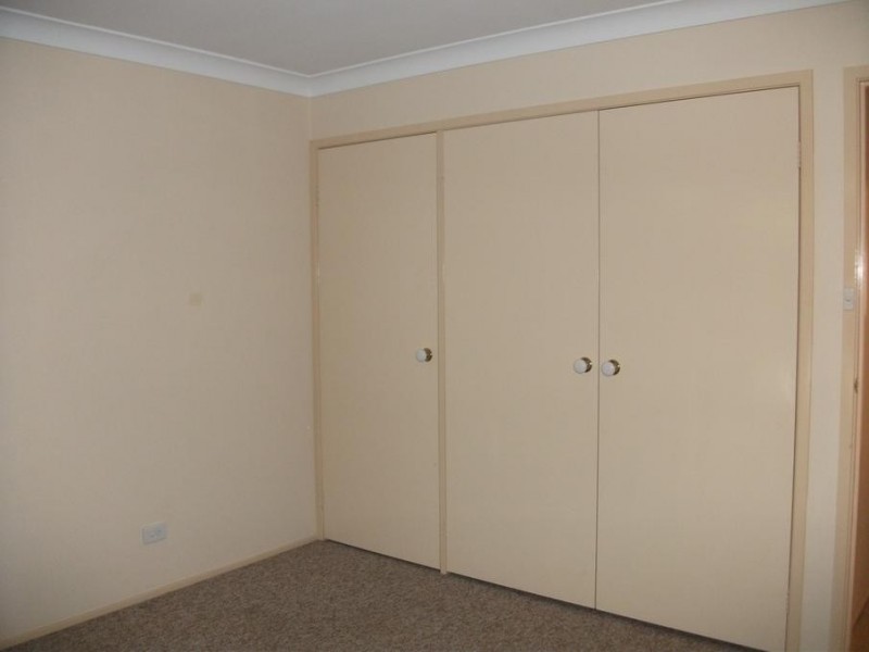 2/5 Ferguson St, Cessnock NSW 2325