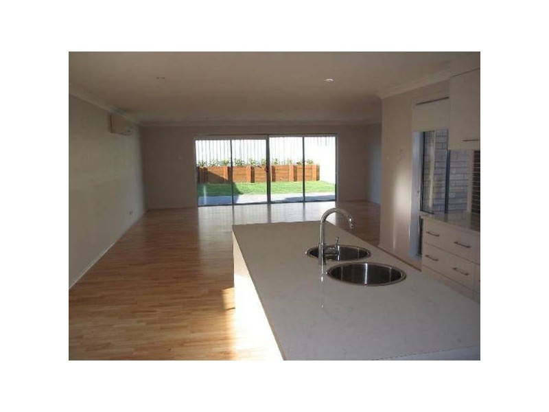 36 Bridge St, Cessnock NSW 2325