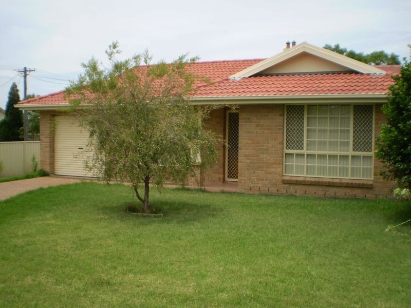 13 Ann St, Cessnock NSW 2325