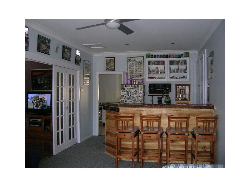 17 Anzac Ave, Cessnock NSW 2325