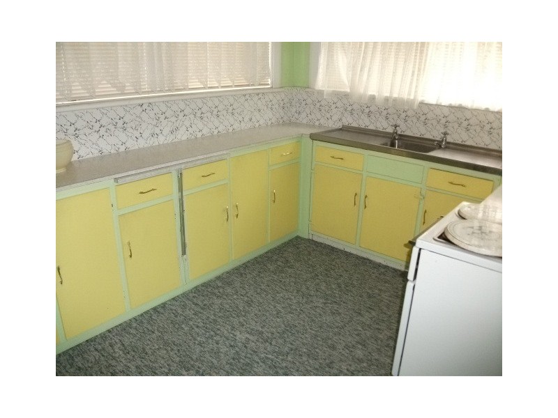 18 Dudley St, Cessnock NSW 2325