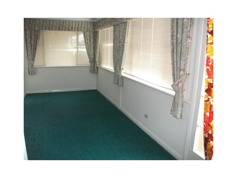 18 Dudley St, Cessnock NSW 2325