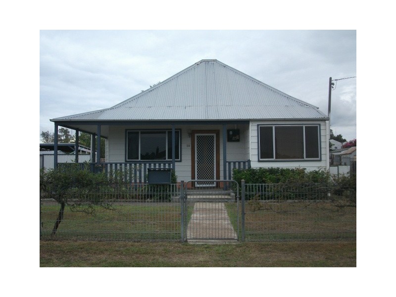 29 Edgeworth St, Cessnock NSW 2325