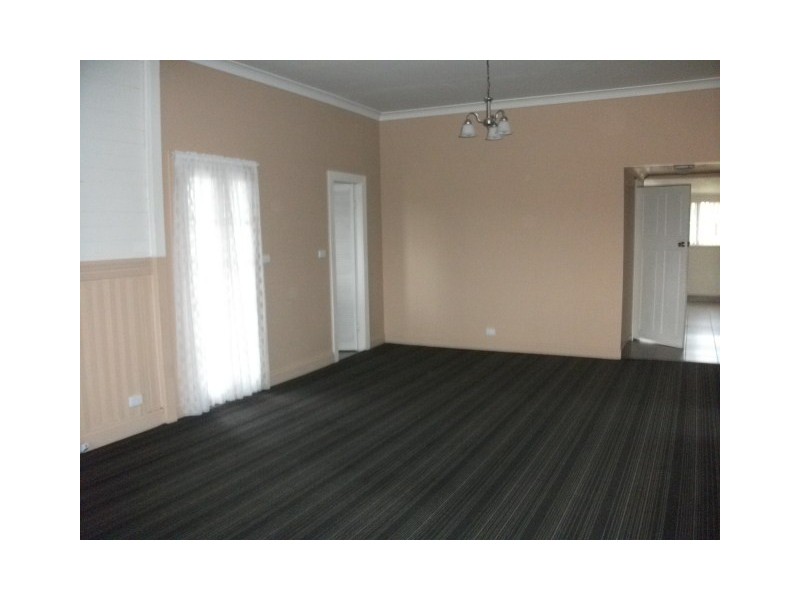 29 Edgeworth St, Cessnock NSW 2325