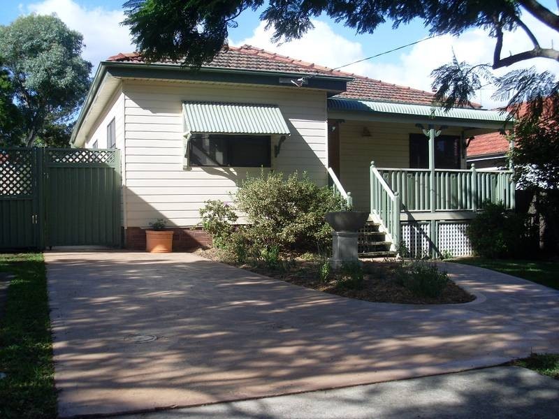 17 Trumble Avenue, Ermington NSW 2115